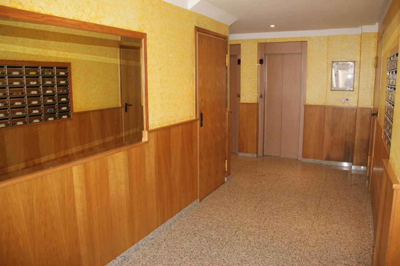 Апартаменты Piso Centrico En Mino. Экстерьер фото